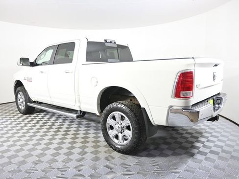 Used 2016 RAM 2500 Laramie AWD/4WD image 4