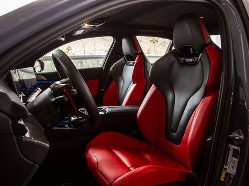 Certified 2025 BMW M5 w/ Carbon Package image 23