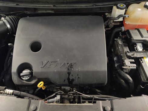 Used 2020 Chevrolet Traverse LS FWD image 30
