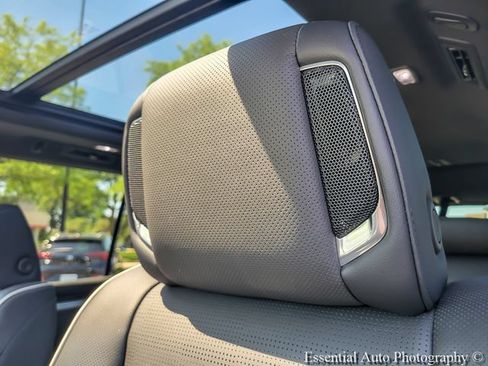 New 2026 Cadillac Escalade Luxury w/ LPO, Floor Liner Package AWD/4WD image 16
