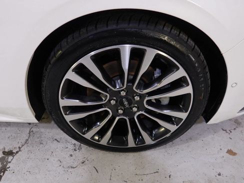 Used 2020 Lincoln Continental Reserve w/ Luxury Package image 46