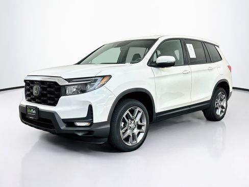 Used 2023 Honda Passport EX-L image 3