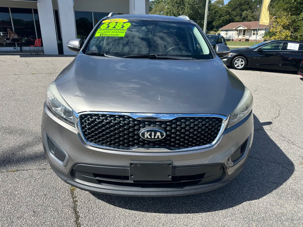 Used 2017 Kia Sorento AWD image 8