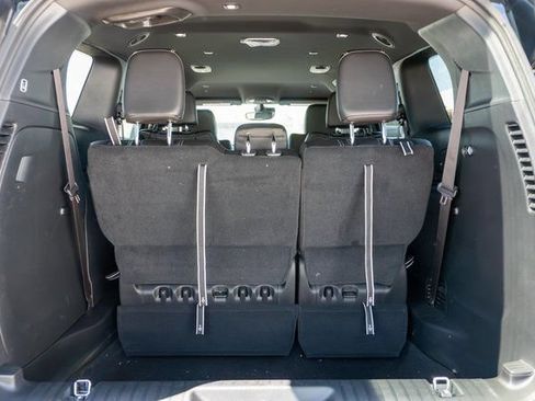 New 2027 Chrysler Pacifica Select FWD image 9