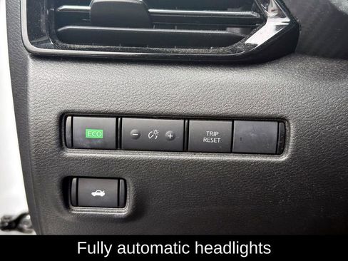 Used 2023 Nissan Sentra SR w/ SR Premium Package image 26