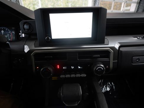 Certified 2025 Toyota Tacoma SR5 image 18