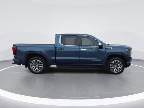 Used 2025 GMC Sierra 1500 Denali image 2