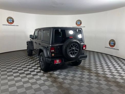 Used 2025 Jeep Wrangler Sport S image 21