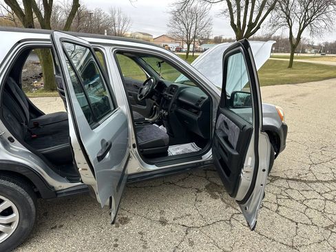 Used 2003 Honda CR-V LX image 12