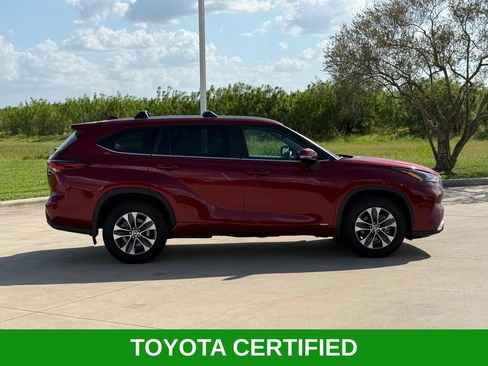 Certified 2026 Toyota Highlander XLE AWD/4WD image 7