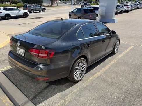 Used 2018 Volkswagen Jetta SE FWD image 5