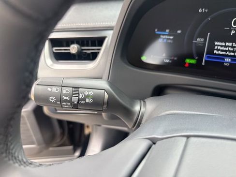 Used 2025 Lexus UX 300h AWD image 20