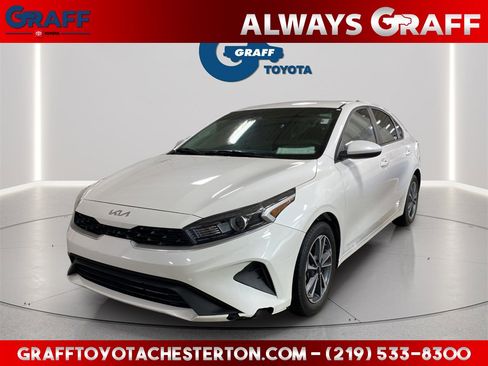 Used 2024 Kia Forte LXS image 1
