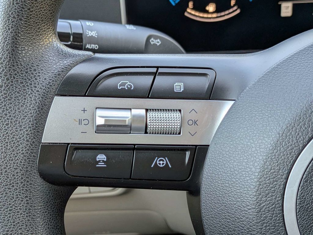 Certified 2025 Hyundai Tucson SEL AWD/4WD image 31