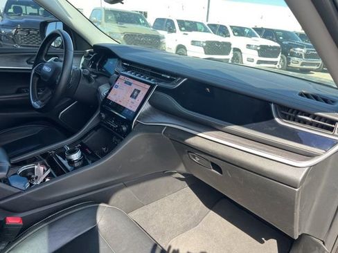 Used 2022 Jeep Grand Cherokee L Limited w/ Trailer Tow Group (B) image 29