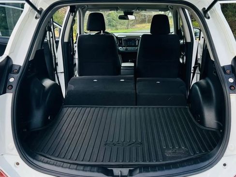 Used 2018 Toyota RAV4 XLE w/ Plus Extra Value Package image 26