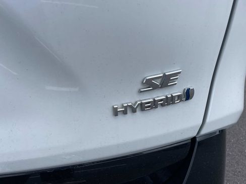 Certified 2024 Toyota RAV4 SE w/ Convenience Package AWD/4WD image 10