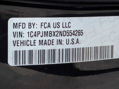 Used 2022 Jeep Cherokee Trailhawk AWD/4WD image 29