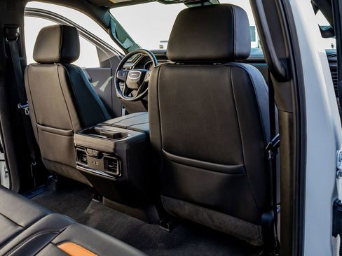 Used 2024 GMC Sierra 1500 AT4 w/ Technology Package image 30