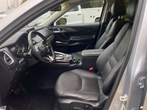 Used 2017 MAZDA CX-9 Touring image 11