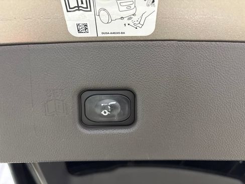 Used 2019 Lincoln Nautilus Select AWD/4WD image 34