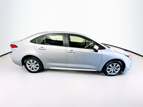 Used 2023 Toyota Corolla LE FWD image 2