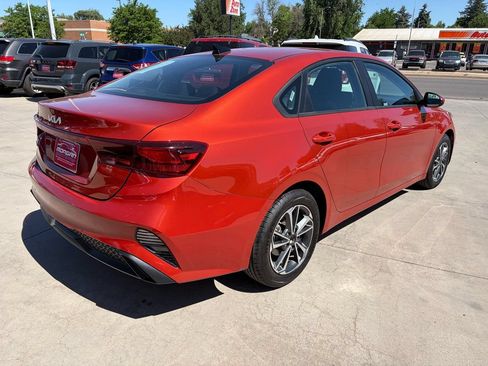 Used 2023 Kia Forte LXS FWD image 3