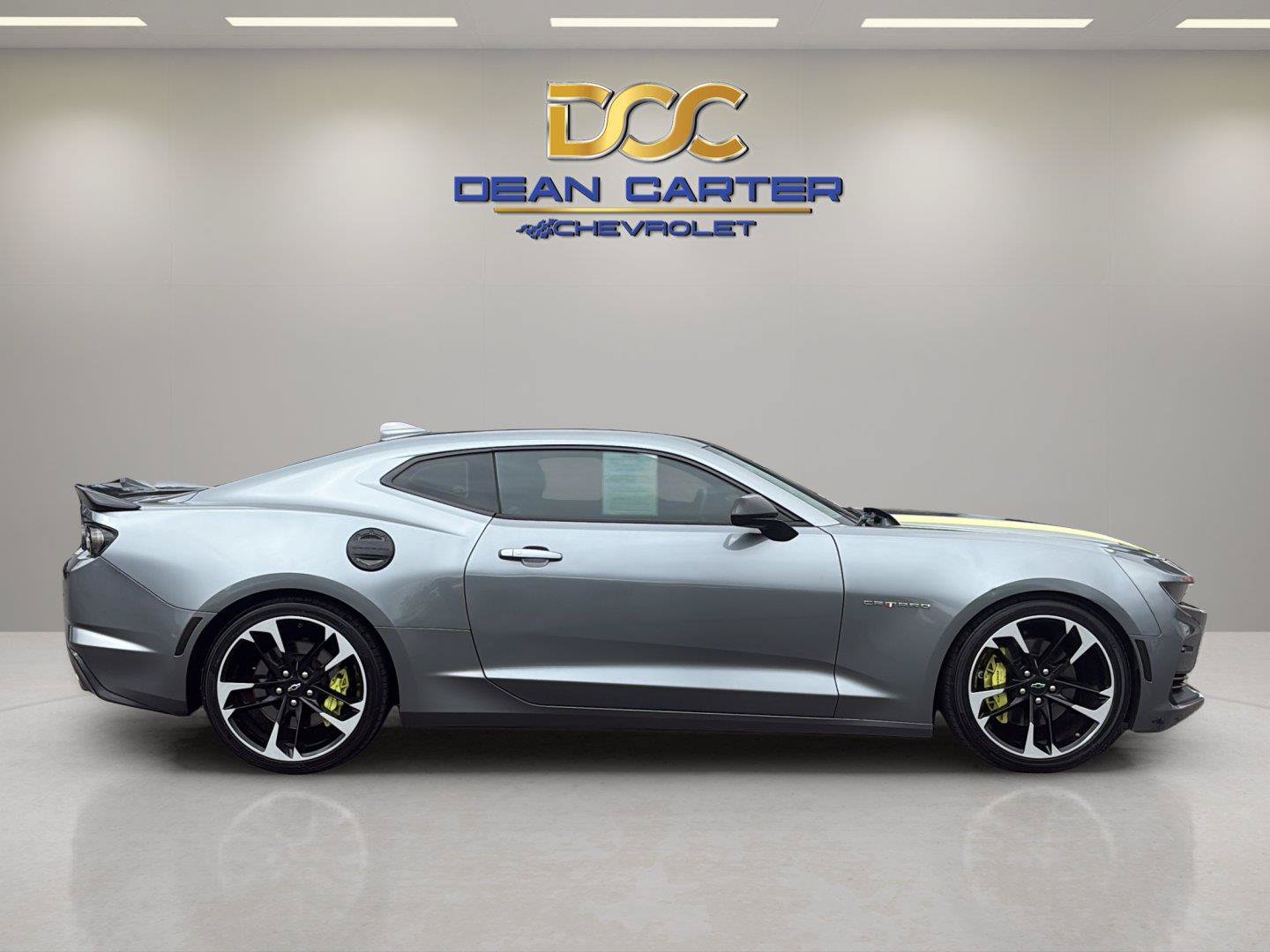 Used 2020 Chevrolet Camaro SS RWD image 5