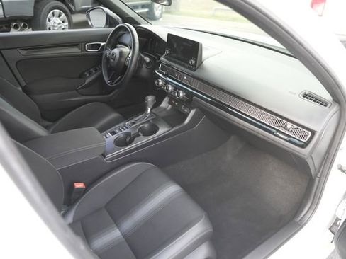 Used 2024 Honda Civic Sport image 17