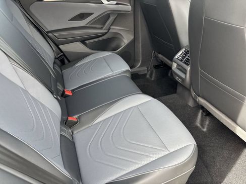 New 2026 Volkswagen Tiguan SE R-Line FWD image 9