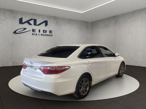 Used 2017 Toyota Camry SE FWD image 7