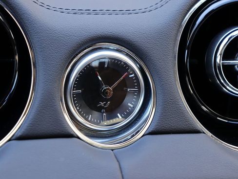 Used 2016 Jaguar XJ R-Sport image 20