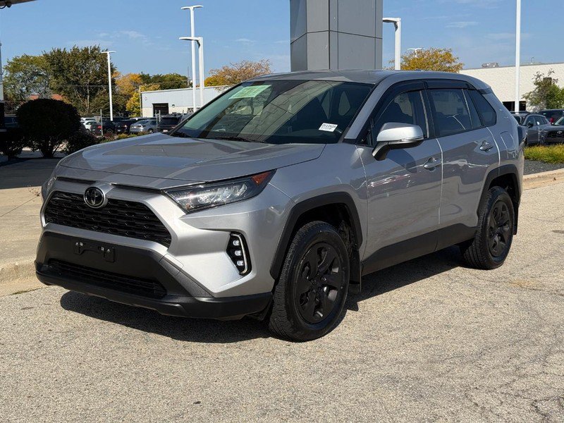 Used 2022 Toyota RAV4 LE AWD/4WD image 7