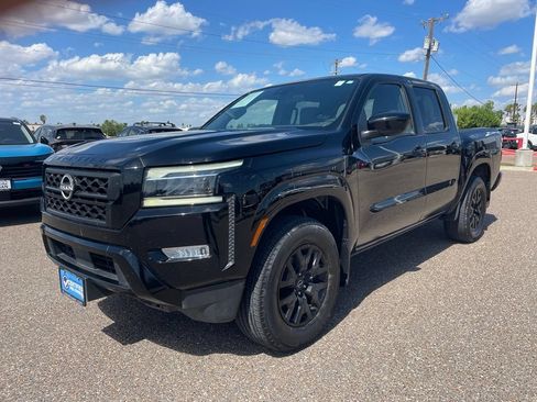 Certified 2023 Nissan Frontier SV w/ Midnight Edition Package AWD/4WD image 3