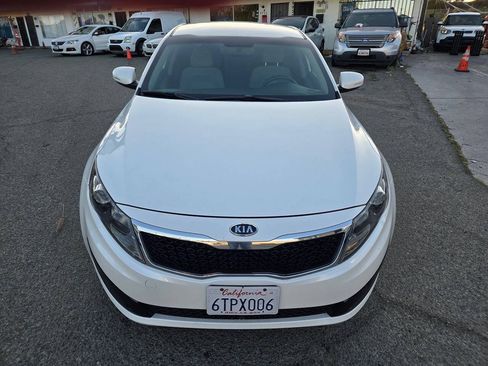 Used 2011 Kia Optima LX FWD image 5