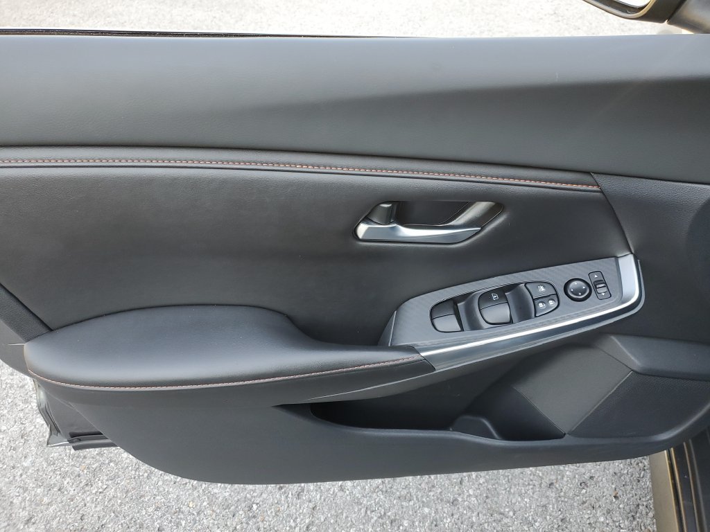 Certified 2023 Nissan Sentra SR w/ Trunk Package FWD image 16