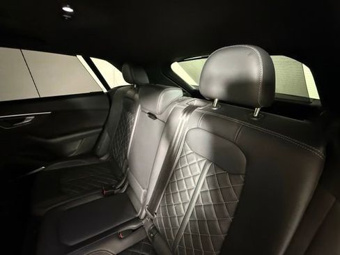 Used 2022 Audi SQ8 Prestige image 26