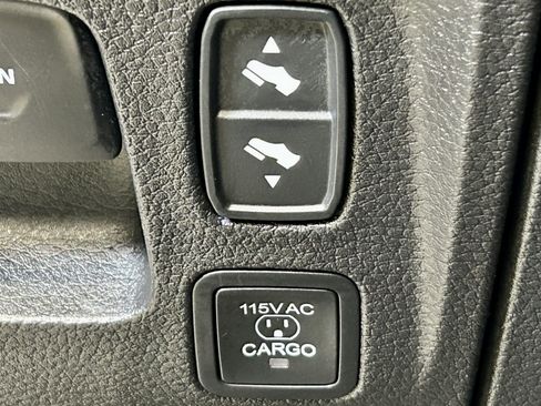 Certified 2025 RAM 1500 Big Horn AWD/4WD image 26