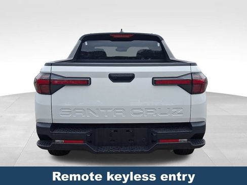 Used 2025 Hyundai Santa Cruz SEL FWD image 6