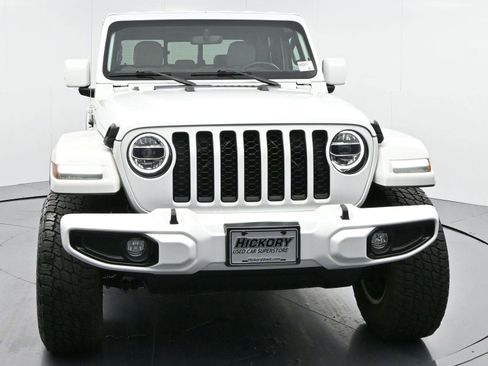 Used 2022 Jeep Gladiator Overland image 2