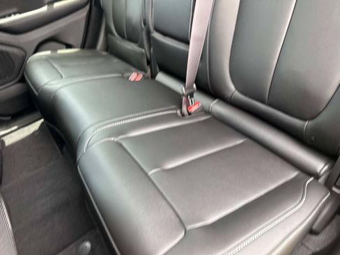 New 2025 Jeep Grand Cherokee Limited w/ Black Appearance Package RWD image 12