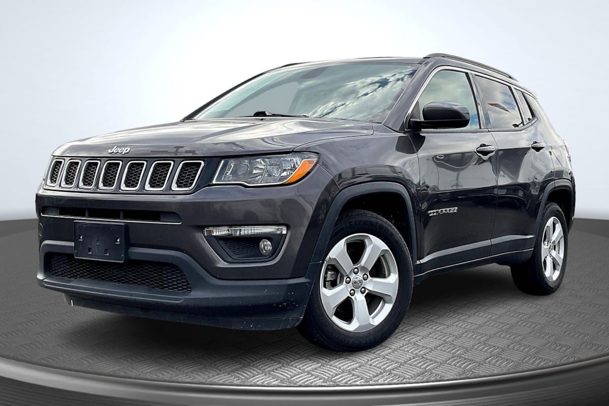 Used 2019 Jeep Compass Latitude w/ Popular Equipment Group FWD image 12