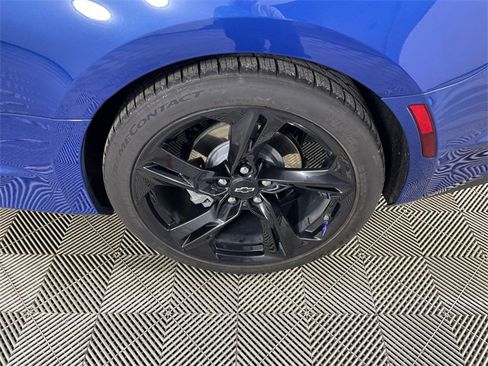 Used 2021 Chevrolet Camaro LT image 20