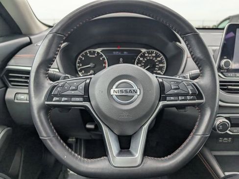Used 2021 Nissan Altima 2.5 SR image 17