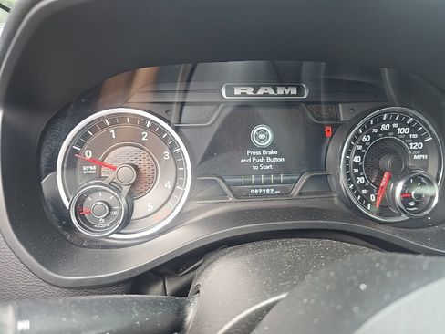 Used 2023 RAM 1500 Laramie AWD/4WD image 14