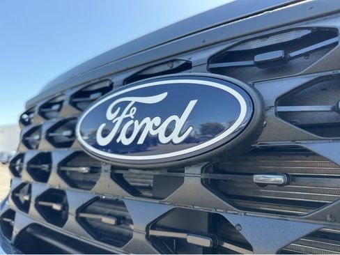 New 2026 Ford Maverick XLT FWD image 24