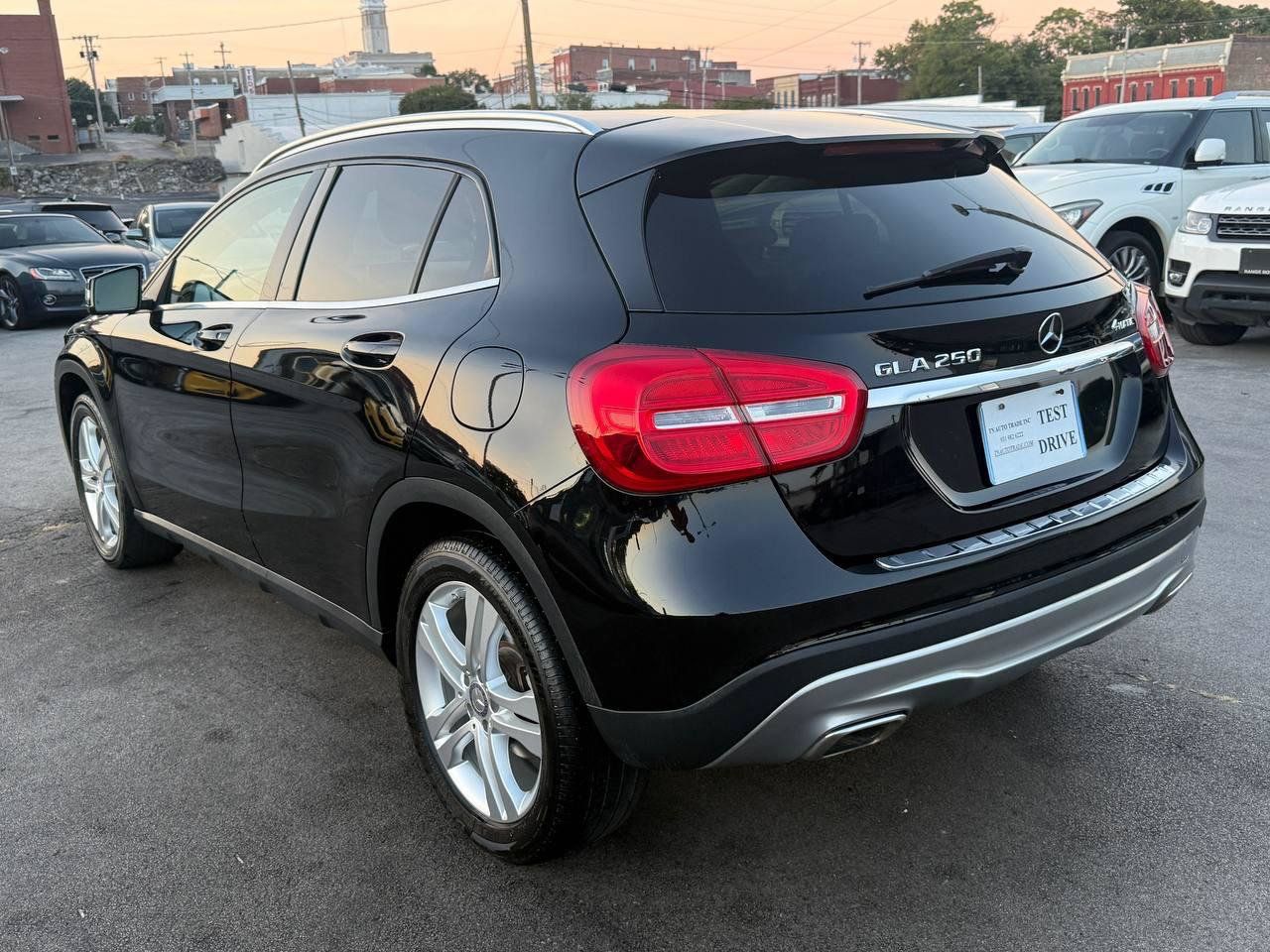 Used 2015 Mercedes-Benz GLA 250 4MATIC w/ Premium Package image 8