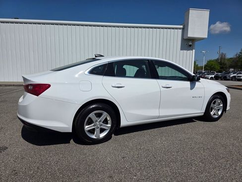 Used 2023 Chevrolet Malibu LS FWD image 3