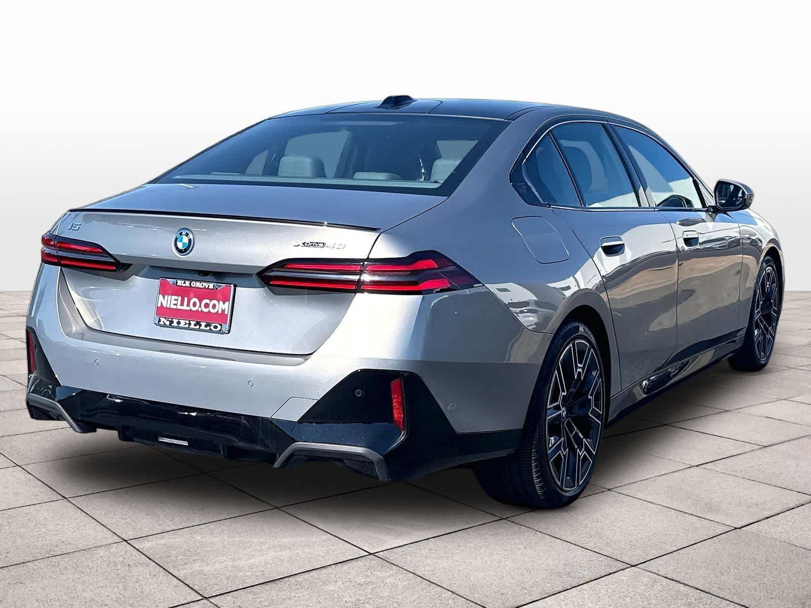 Used 2025 BMW i5 M60 w/ Executive Package AWD/4WD image 9