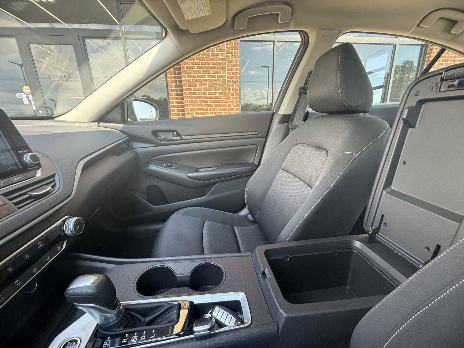 Used 2025 Nissan Altima 2.5 S FWD image 6